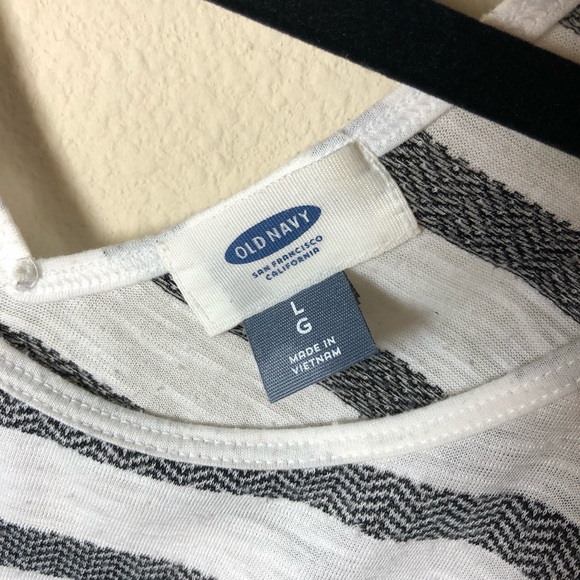 Old Navy striped tank top - Picture 4 of 7